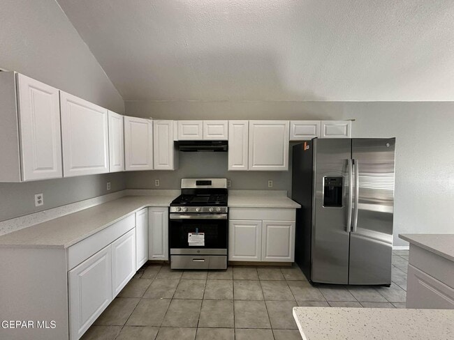 Photo - 11364 Crater Lake Ave