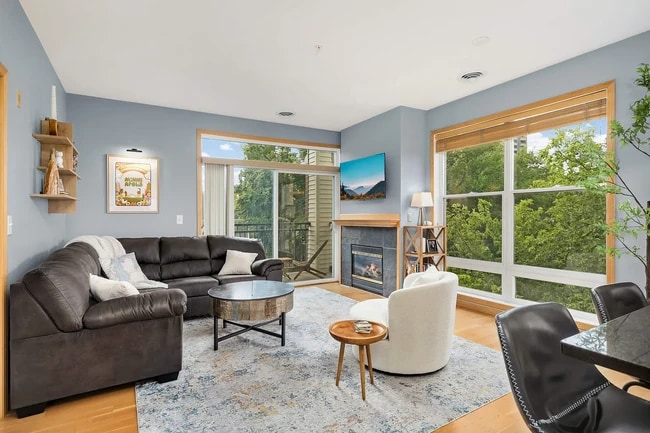 Photo - 301 Oak Grove St Unit 414