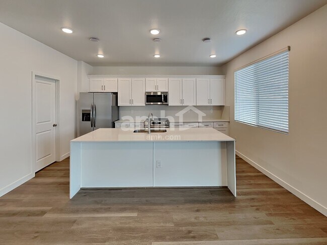 Photo - 12638 W Flynn Ln