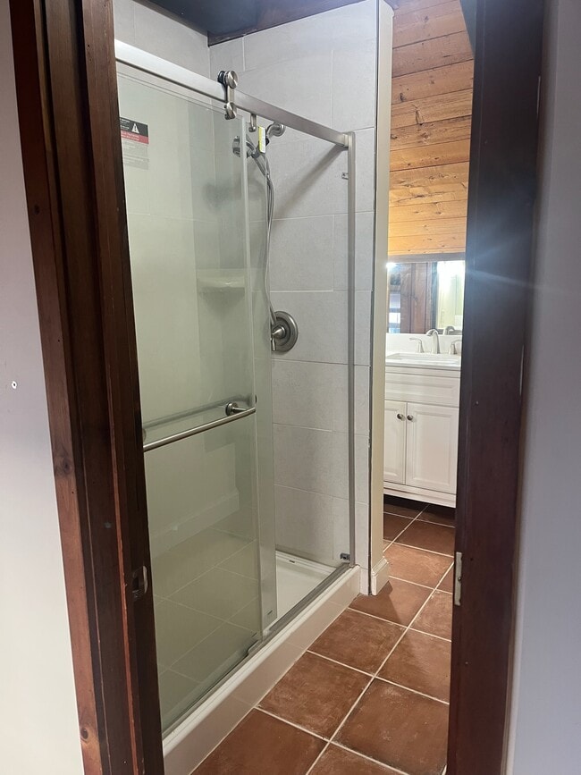 Photo - 289 White Bridge Rd Unidad Apt #4