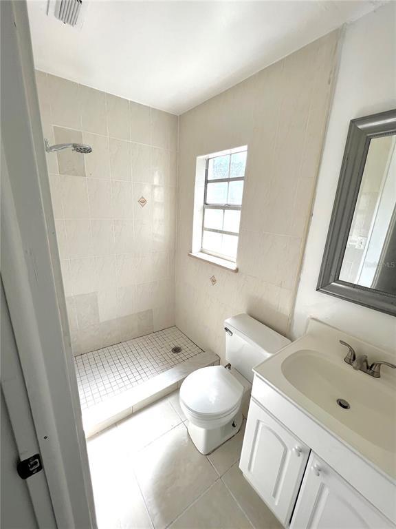 Photo - 2819 Kinnon Dr