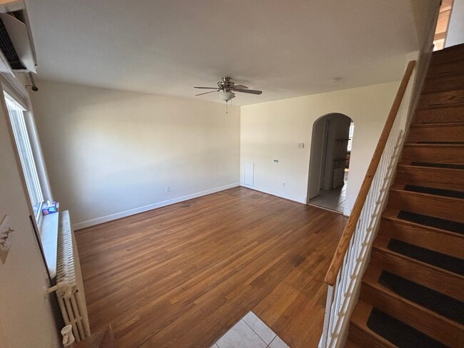 Photo - 1917 D St NE