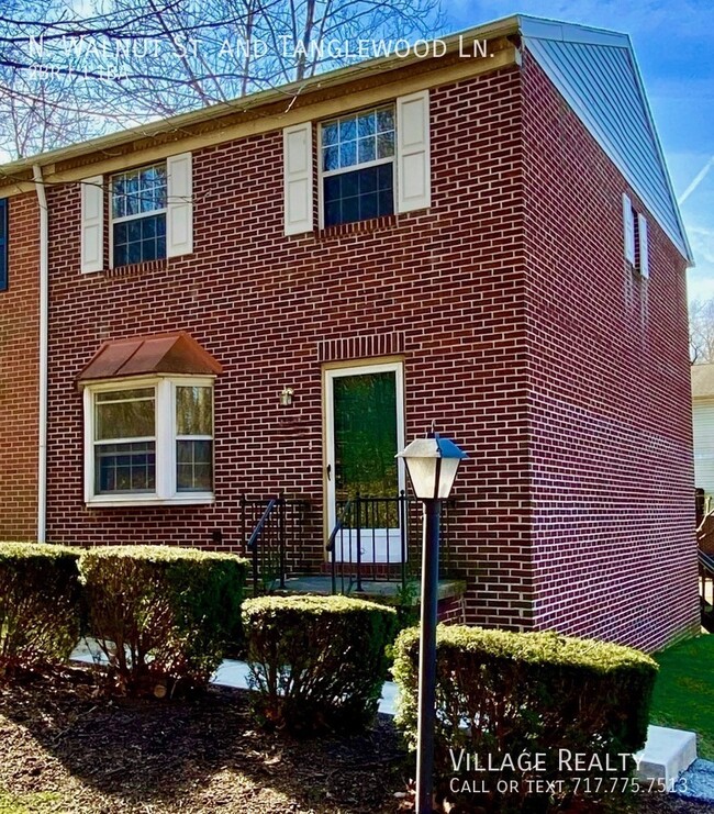 Spacious END-UNIT 3-BR Townhome in Dallast... - Spacious END-UNIT 3-BR Townhome in Dallast...