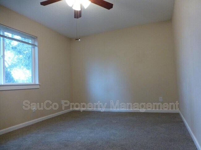 Photo - 1109 NE 106th Ave