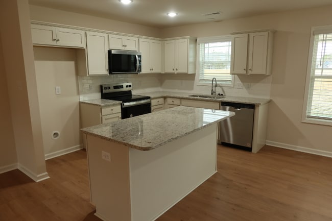 Photo - 300 Tuscany Cir