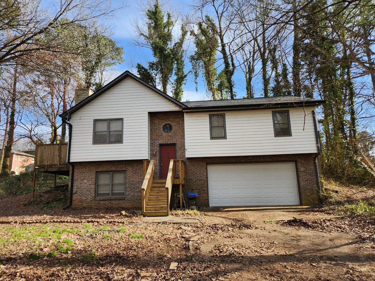 Photo - 5472 Four Winds Dr SW