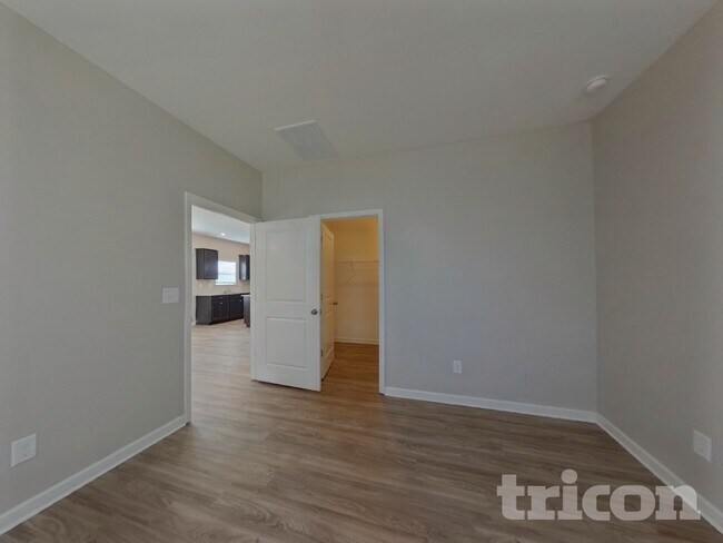 Photo - 346 Crandon Rd