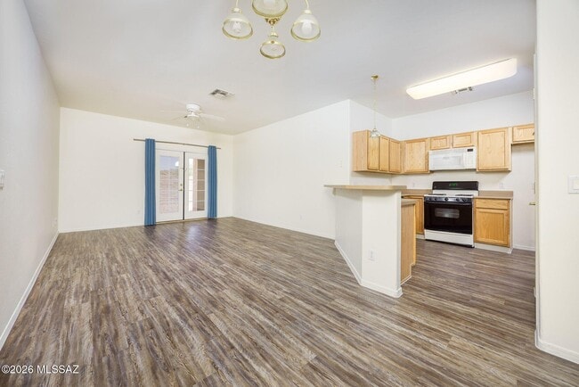 Photo - 8403 N Coyote View Ct