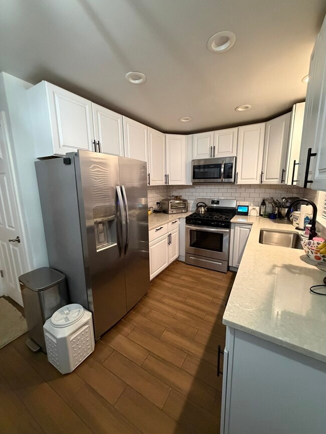 Photo - 8000 N Ozark Ave