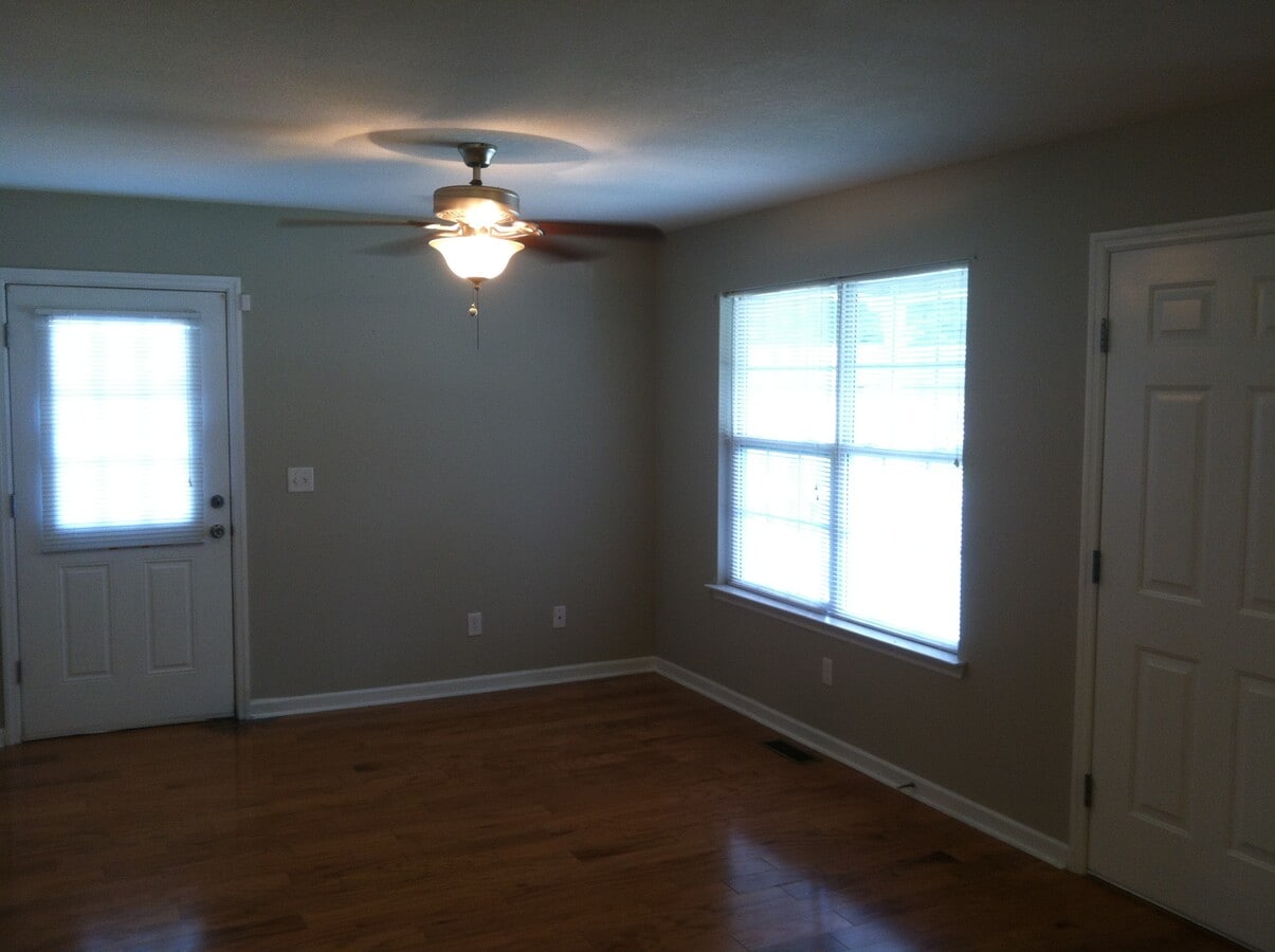 Photo - 506-508 Sequoia Drive