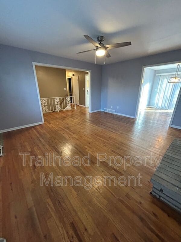 Photo - 7411 Ash Ave