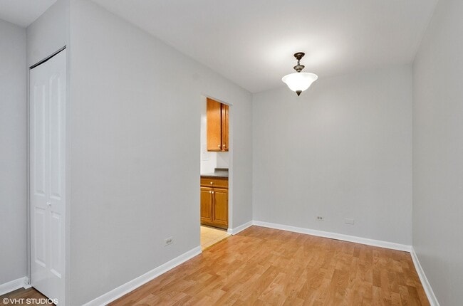 Photo - 3620 N Pine Grove Ave Unit 416