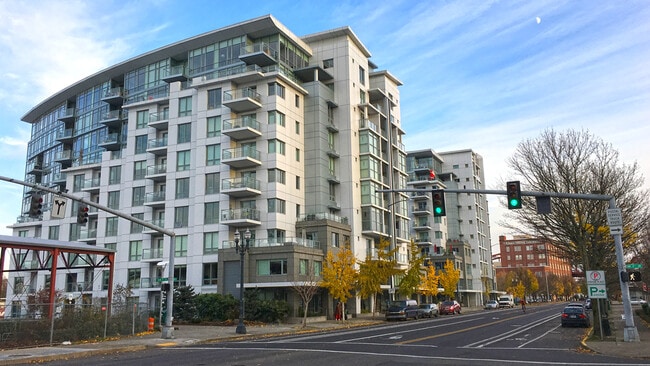 Photo - 1310 NW Naito Pky Unit 107