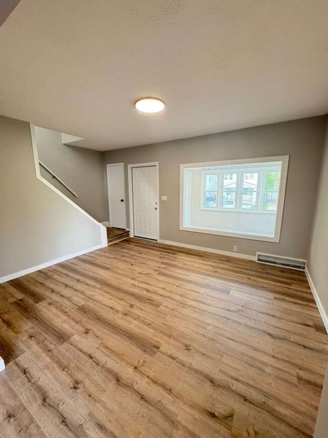 Photo - Spacious 4-Bedroom Home in Cleveland