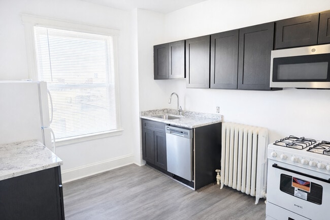 C2 - 575 Farmington Ave