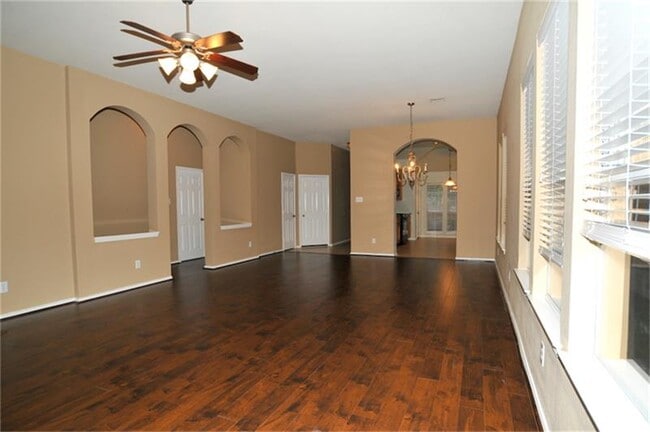 Photo - 872 Rock Harbor Ln