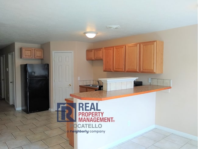 Photo - 1592 Zener St Unit 1592 Zener St A