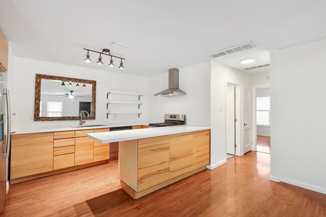 Photo - 210 Nelray Blvd