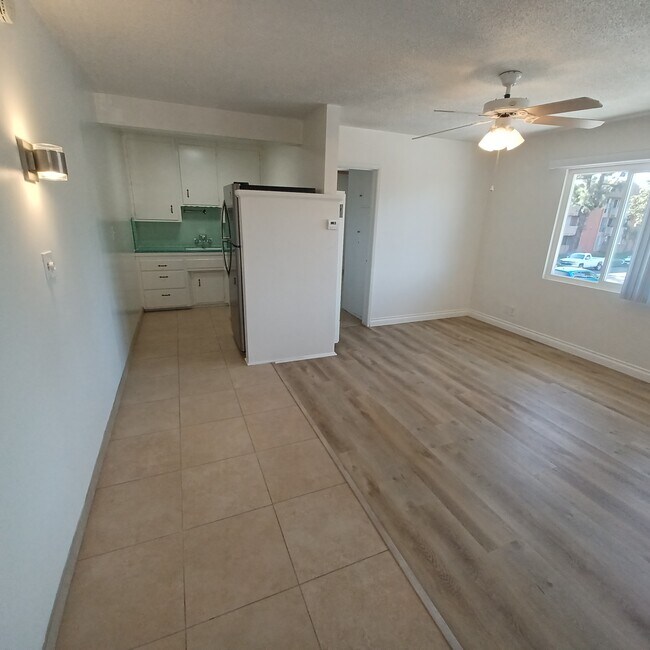 Photo - 1321 W North St