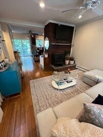 Photo - 429 E 6th St
