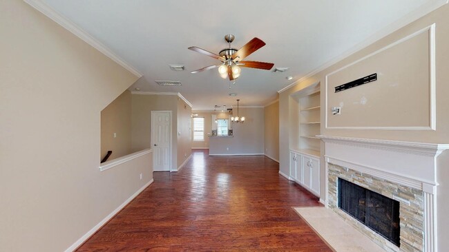 Photo - 2128 Gillette St