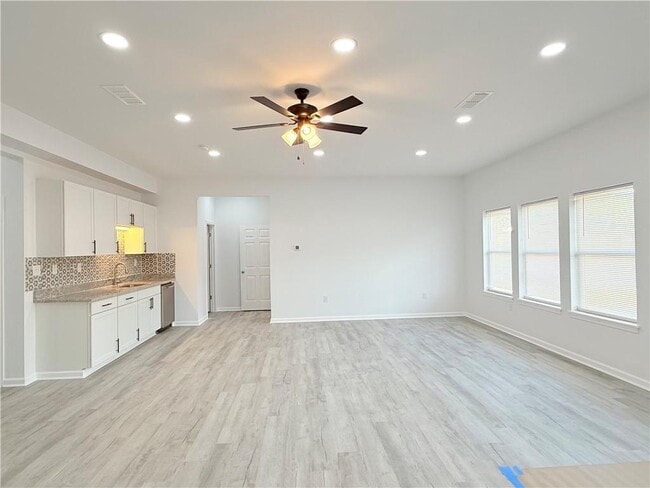 Photo - 44 Dew Lk Ct