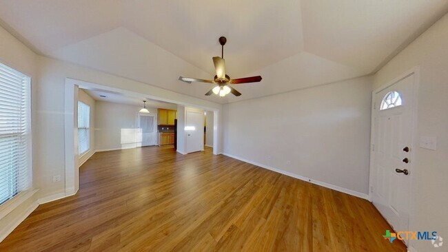 Building Photo - 501 N Lampasas St Rental