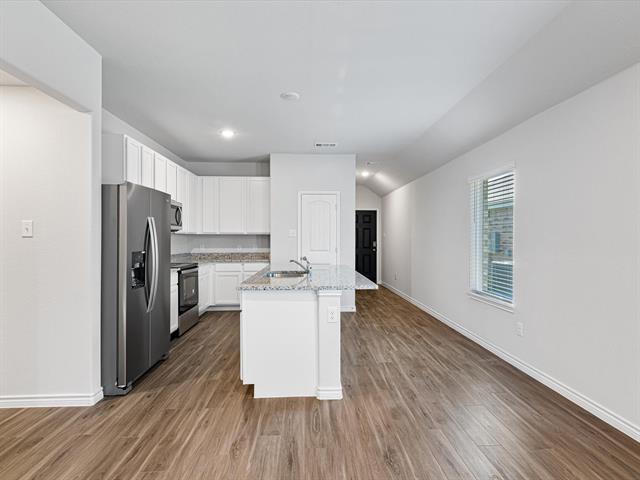 Photo - 1604 Luke St