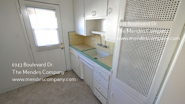 Photo - 6943 Boulevard Dr