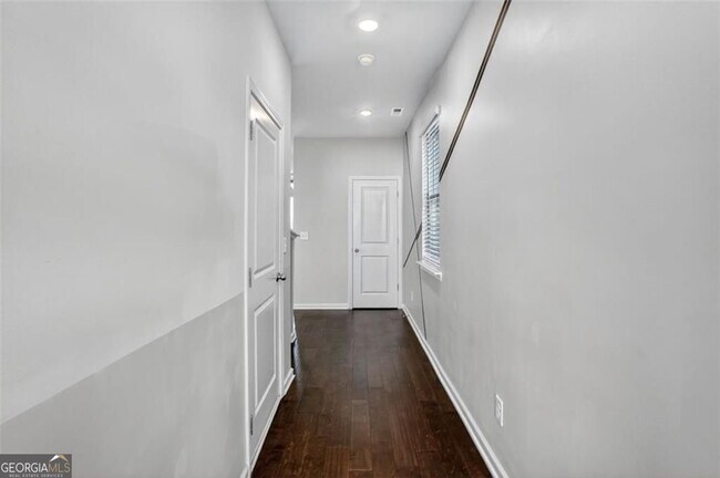 Photo - 1553 Spring Hollow Way