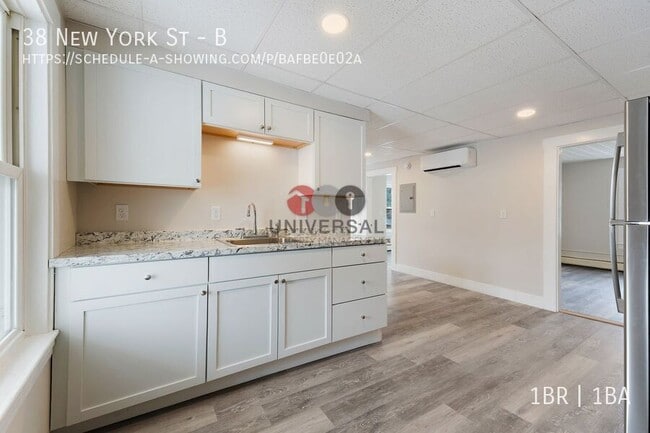 Building Photo - 38 New York St Unit B