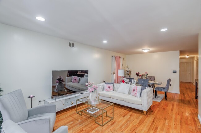 Photo - 23 Long St Condo Unit 1