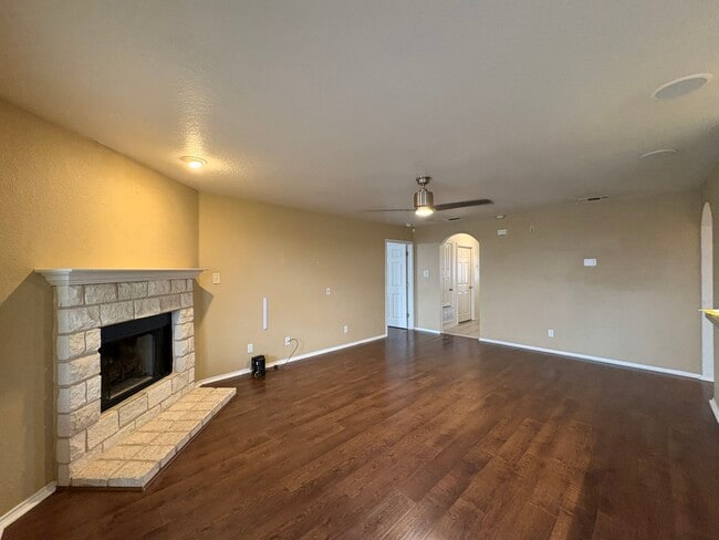 Photo - 2404 Griffin Dr