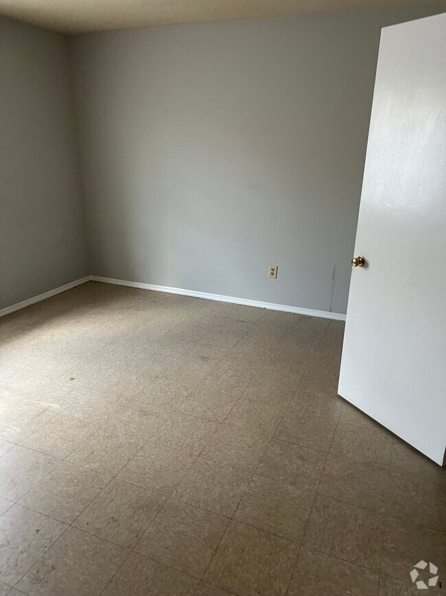 Building Photo - 2200 Pearce Ave Unit 1 Rental