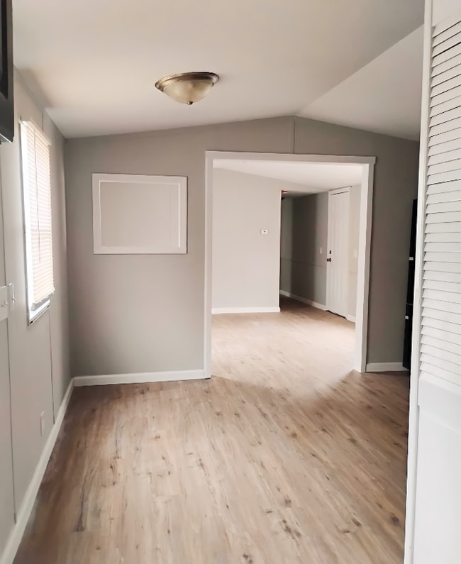 Photo - 154 Maple Dr