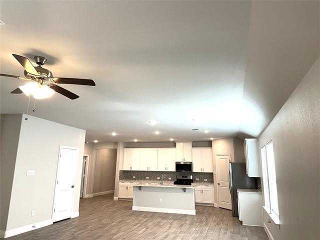 Photo - 2309 Lannister St