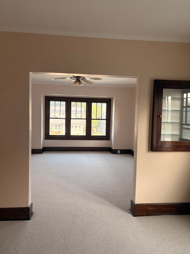 Living Room/Dining Room - 2226 N 6th St Unit 2226 North 6th Street (Upper )