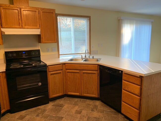 Photo - Spacious Home with Large Backyard in Union...