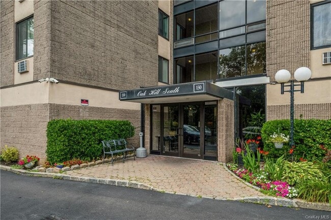 Photo - 130 Colonial Pkwy Unit 3A
