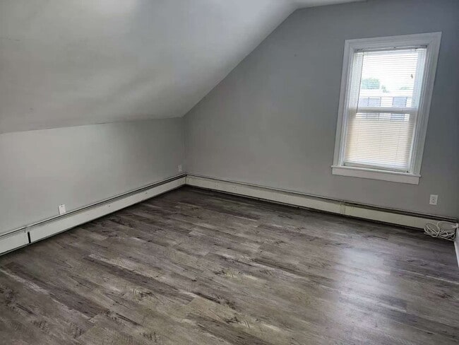 14 Amy St Unit 3
