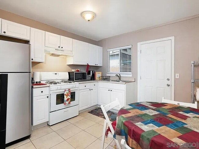 Photo - 1380 Grove Ave Unit 1380 grove ave