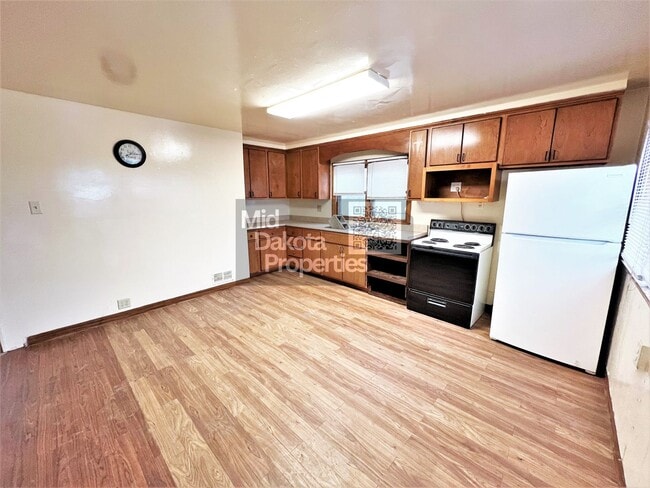 Photo - 414 E 7th-4 Bedroom Home