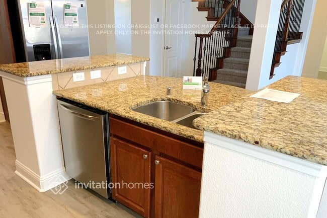 Photo - 721 W Talon Dr