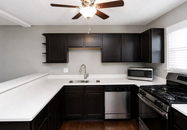 Warwick Court Townhomes
