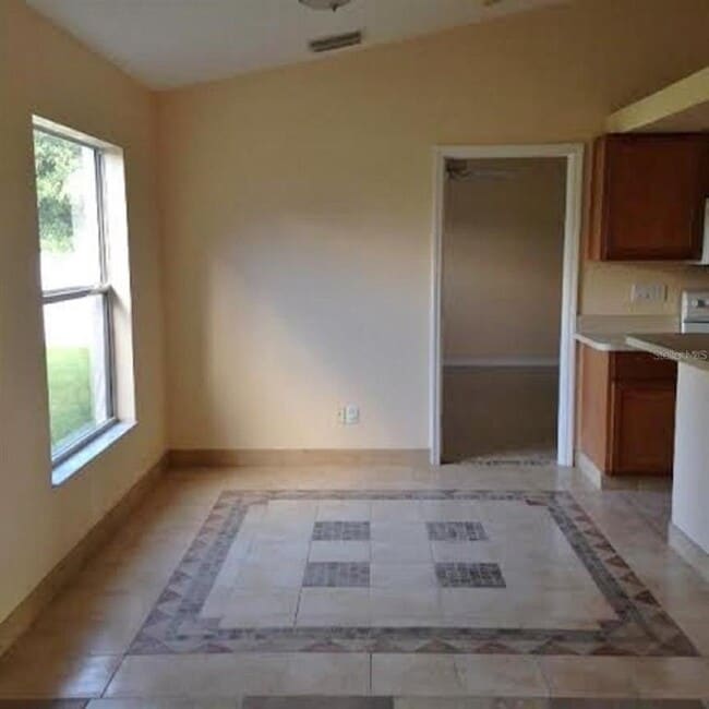 Photo - 6886 Babbit Ave