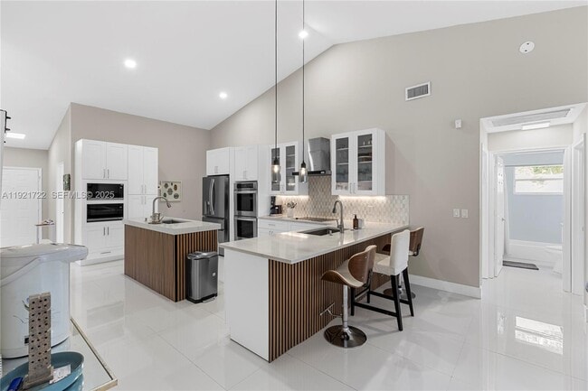 Building Photo - 19648 Back 9 Dr