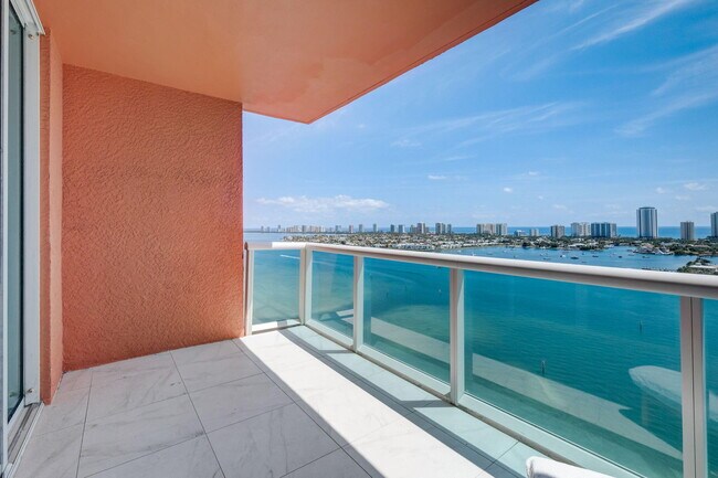 Photo - 2640 Lake Shore Dr Unit 2008