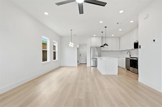 Photo - 2501 Merlin St