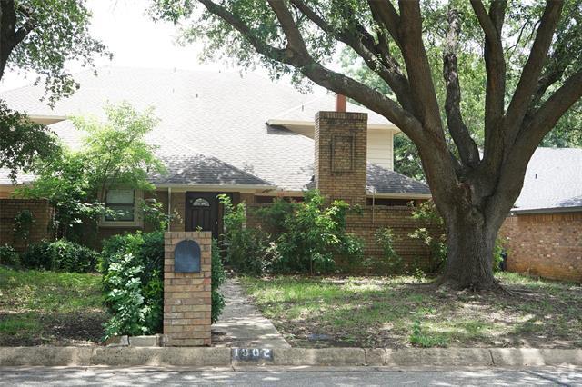 Building Photo - 1902 Turf Club Dr Rental