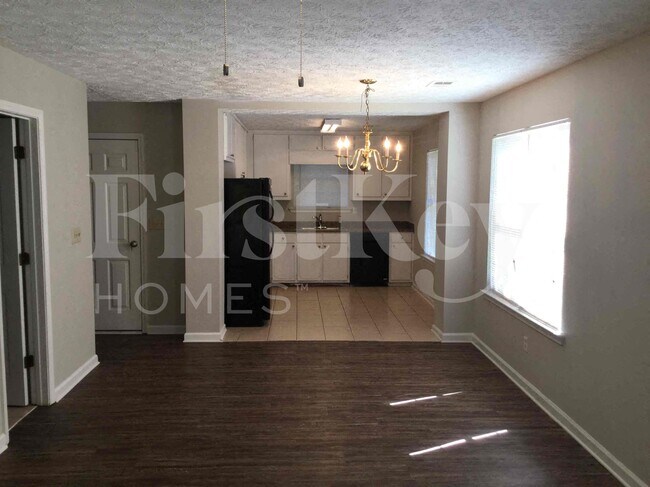 Photo - 8321 Mountain Pass